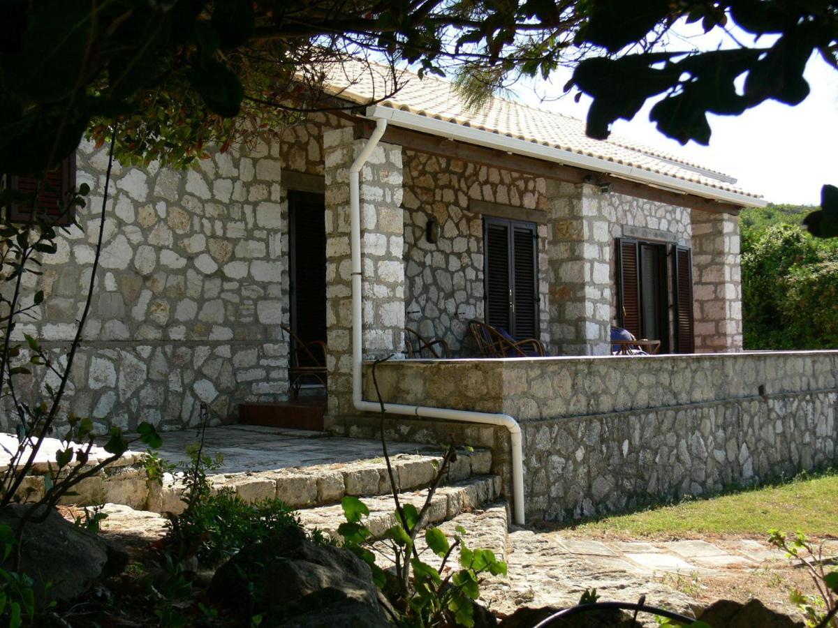 Quietude * Agios Stefanos Avliotes (Corfu)